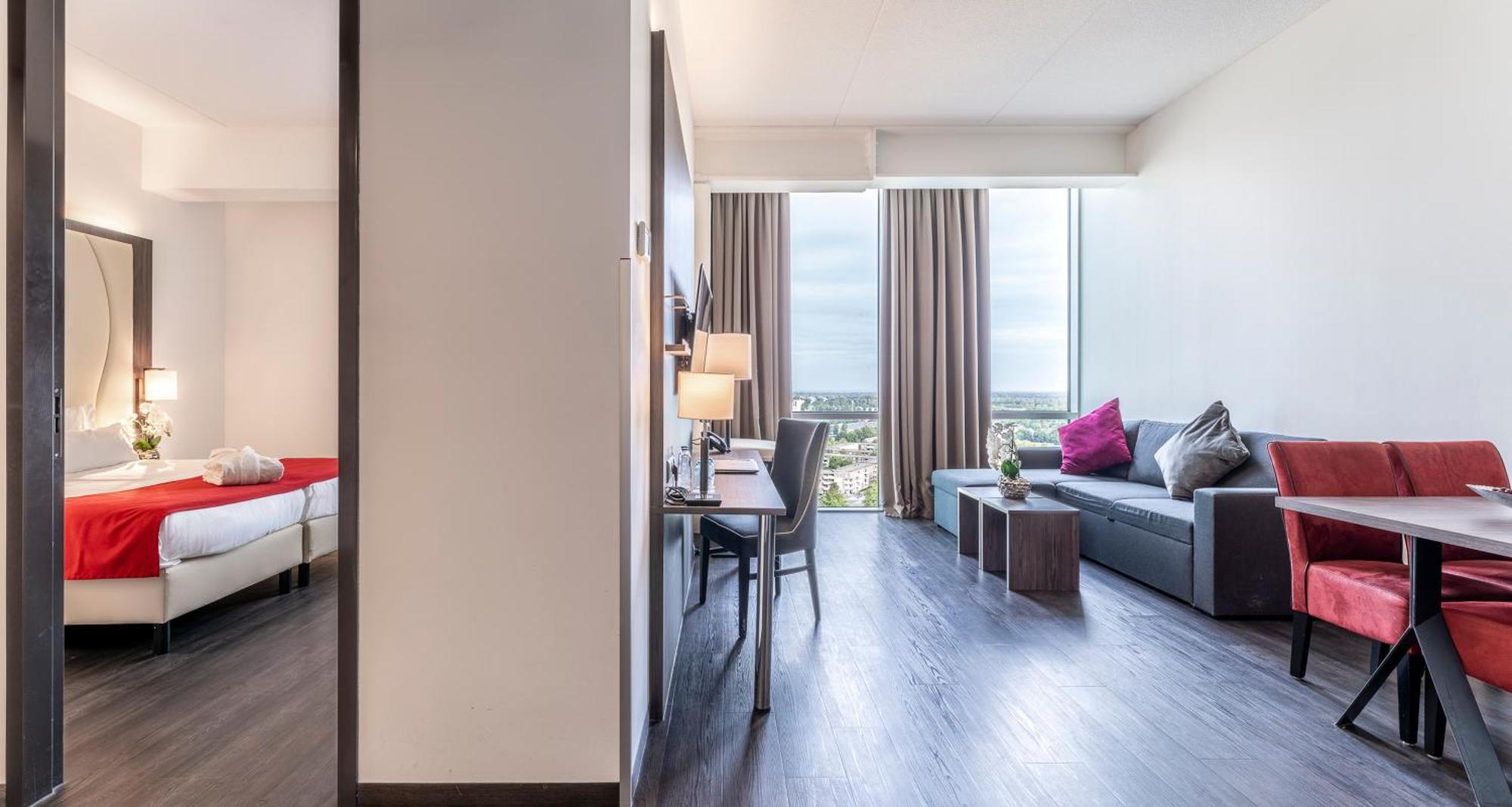 Plaza Premium Алмере Экстерьер фото