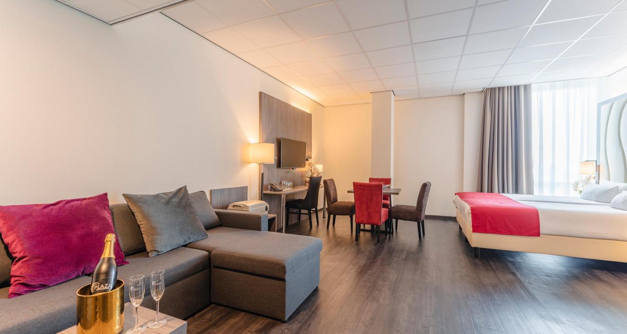 Plaza Premium Алмере Экстерьер фото