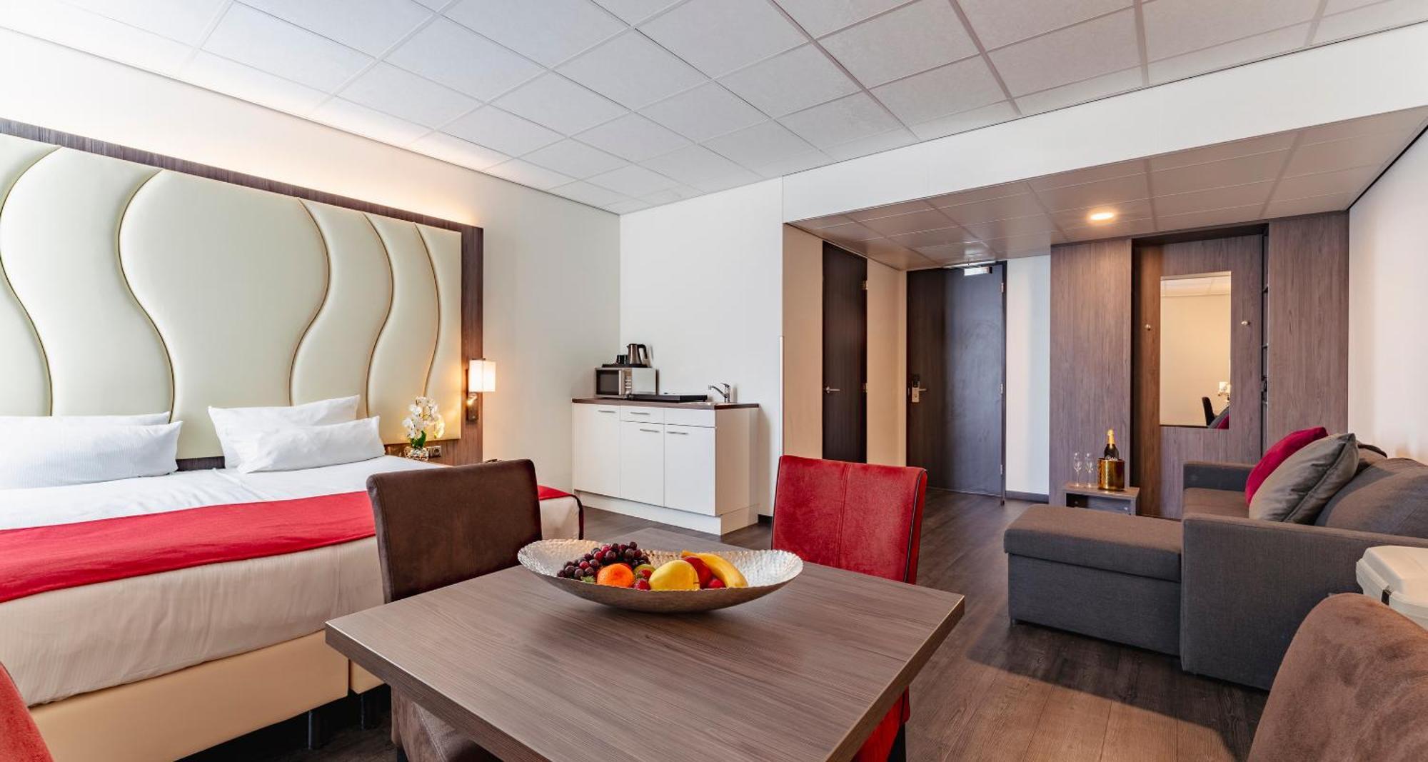 Plaza Premium Алмере Экстерьер фото