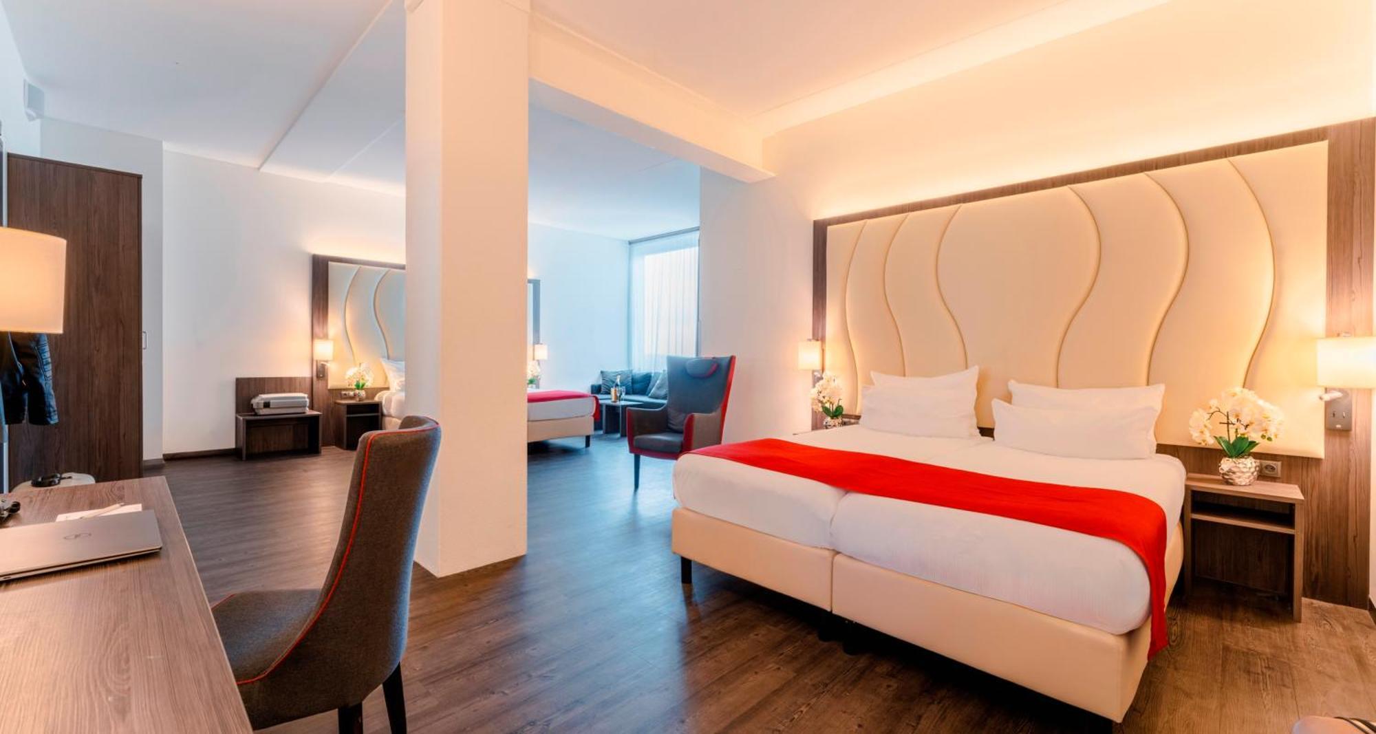 Plaza Premium Алмере Экстерьер фото