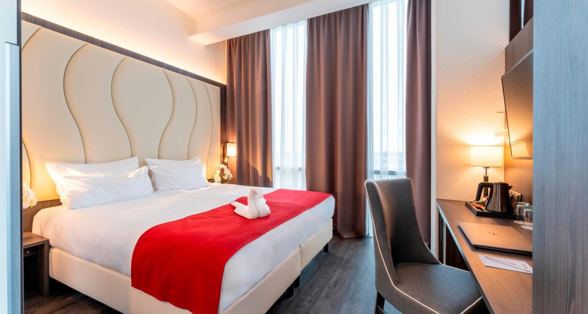 Plaza Premium Алмере Экстерьер фото