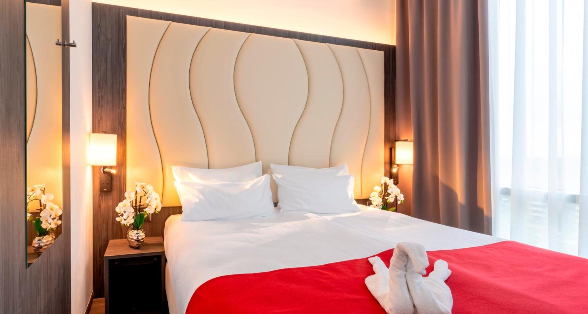 Plaza Premium Алмере Экстерьер фото